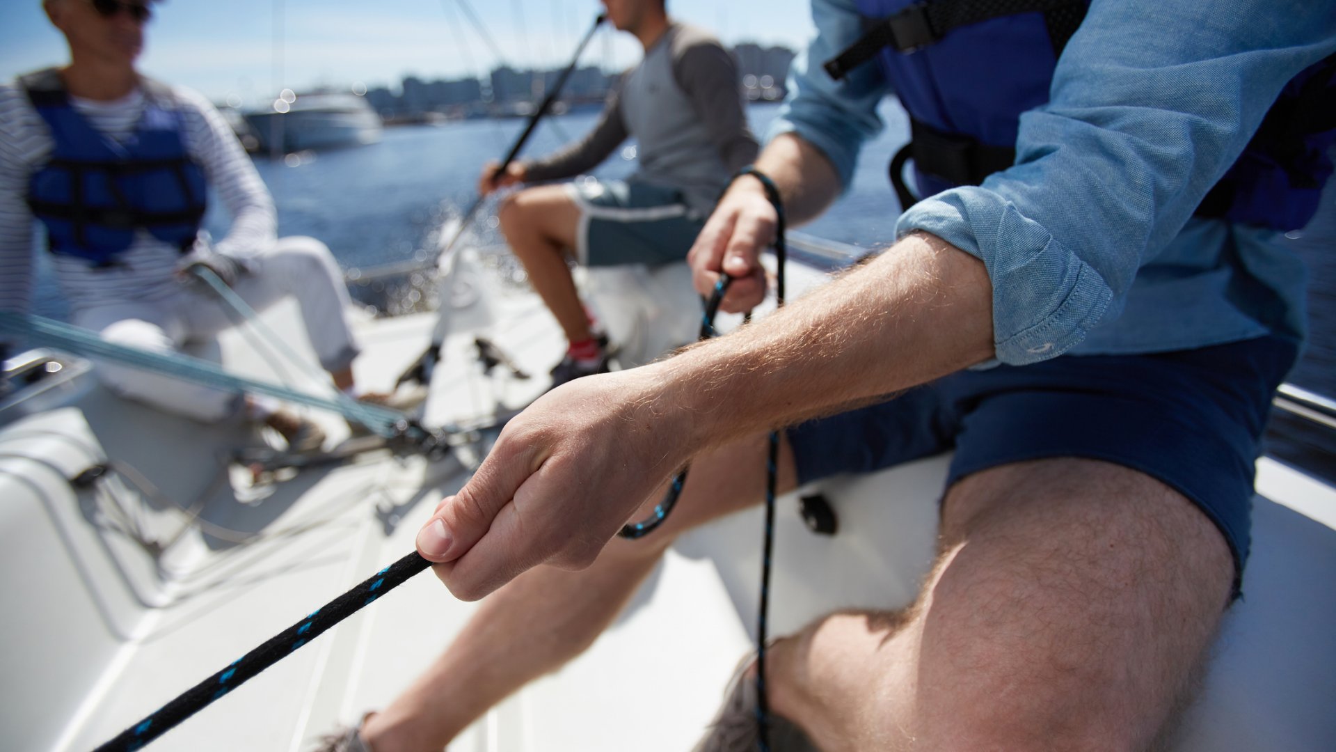 HALADÓ VITORLÁSTANFOLYAM