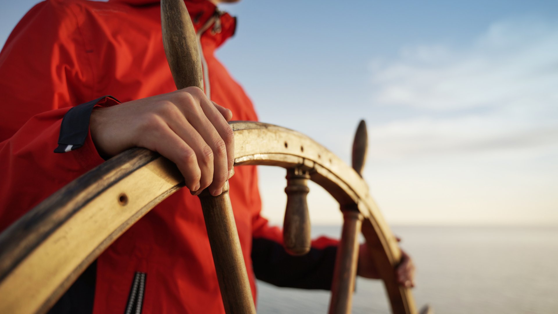 TENGERI BÉRLÉSFELKÉSZÍTŐ VITORLÁSTANFOLYAM AZ ADRIÁN