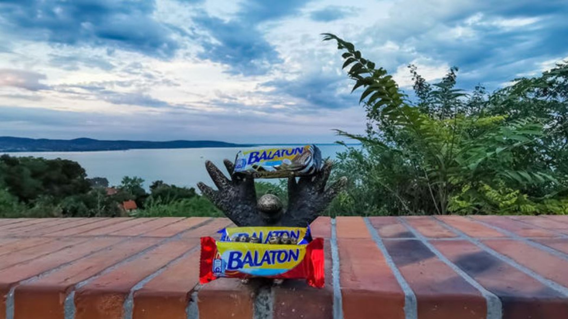 Tihanyt hatalmas veszteség érte: Eltűnt Gombóc Artúr