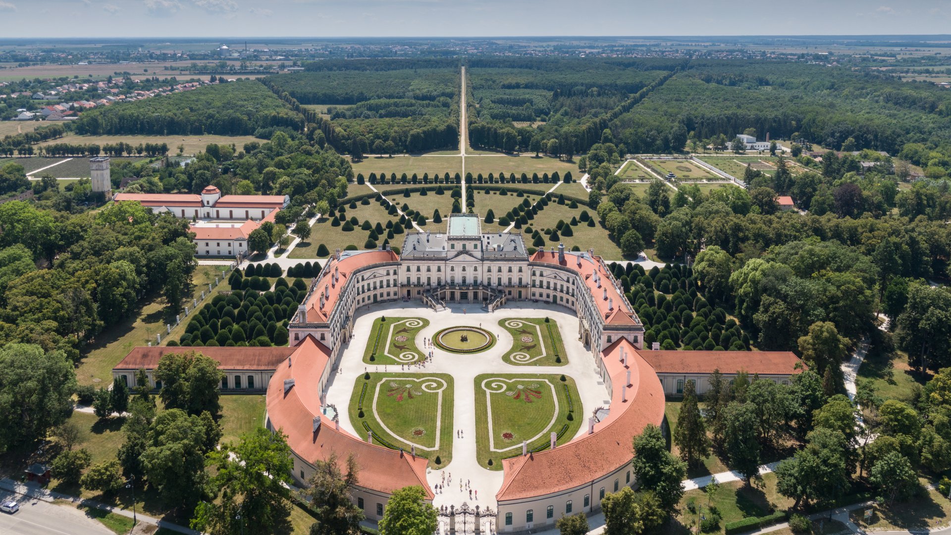 Mutatok egy fantasztikus úticélt! Íme az Esterházy-kastély!