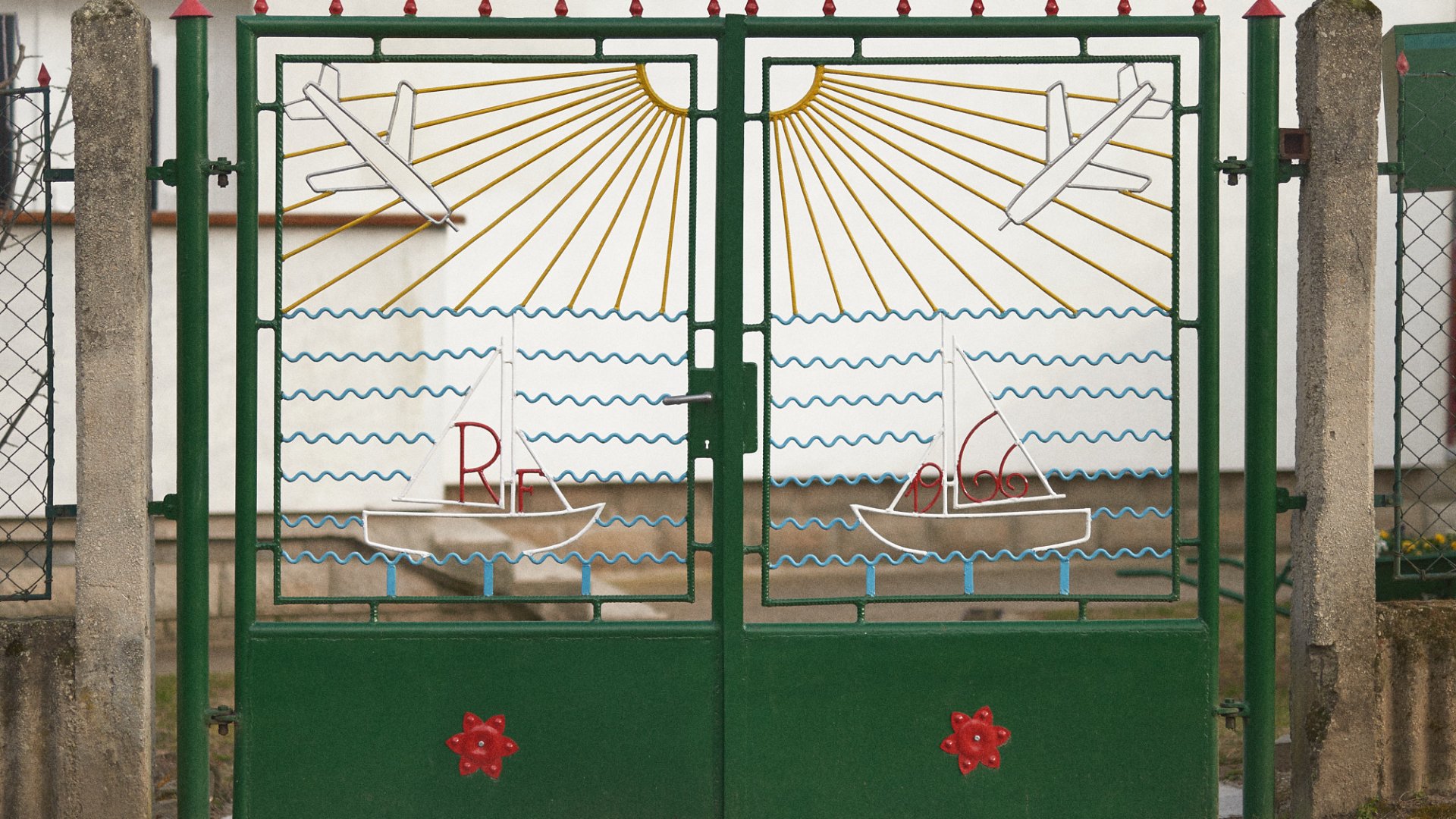 Mágikus kapuk, amik visszarepítenek a 60-es évek Balaton partjára