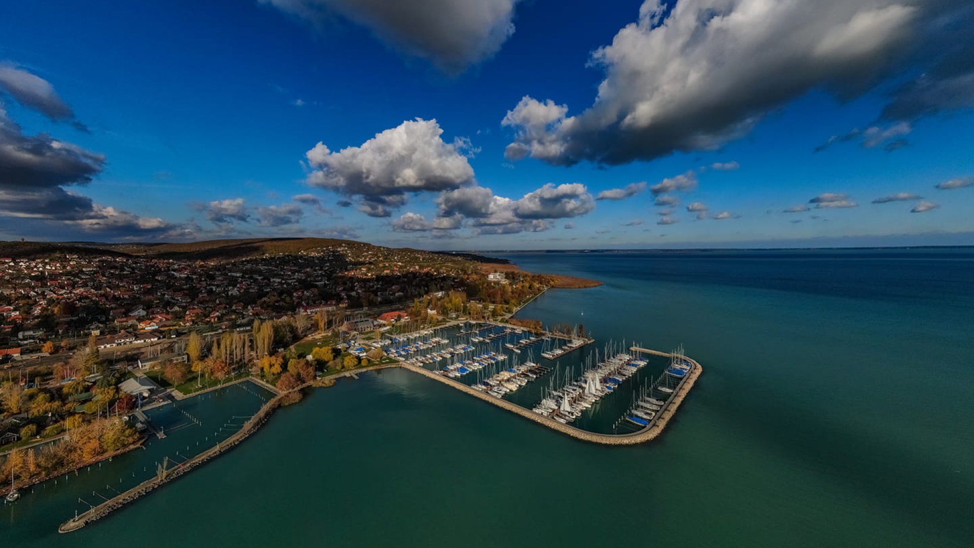 Átalakul a Balaton Strukturálisan is átalakul a Balaton