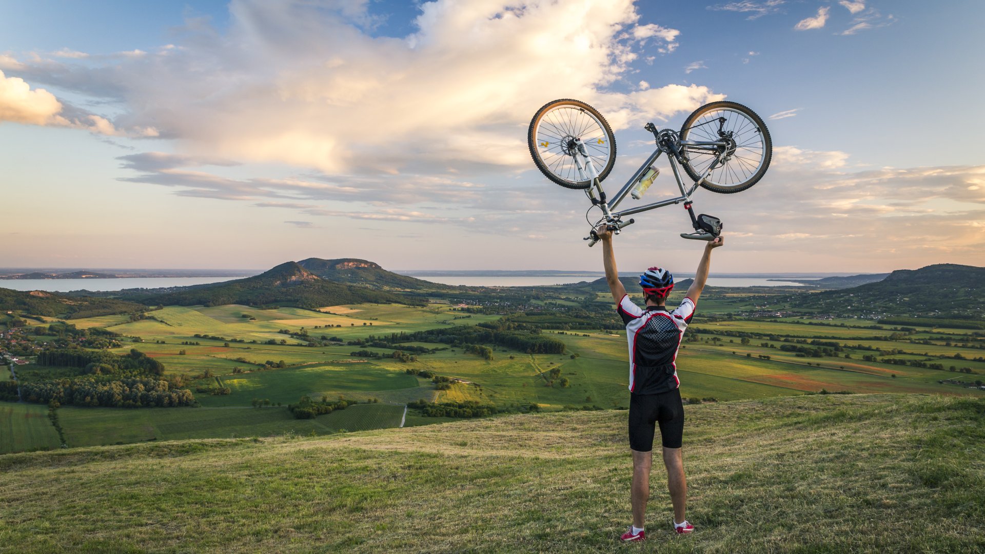 Budapest és Balaton közötti bicikliút Budapest és Balaton közötti kerékpárút