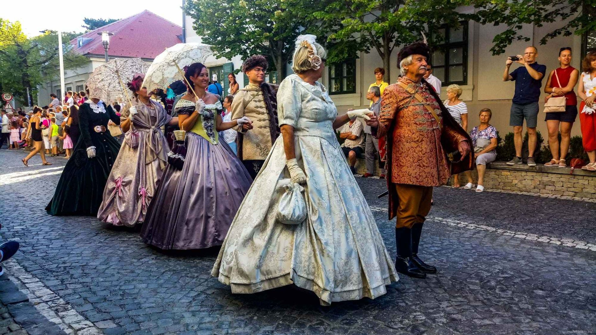 Elmarad a legendás Füredi Anna-bál, de lesz más helyette