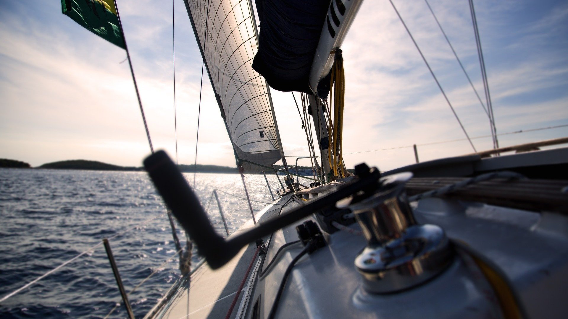 Balatoni vitorlás bérlése: R Yacht Vitorlás bérlés a Balatonon: R Yacht