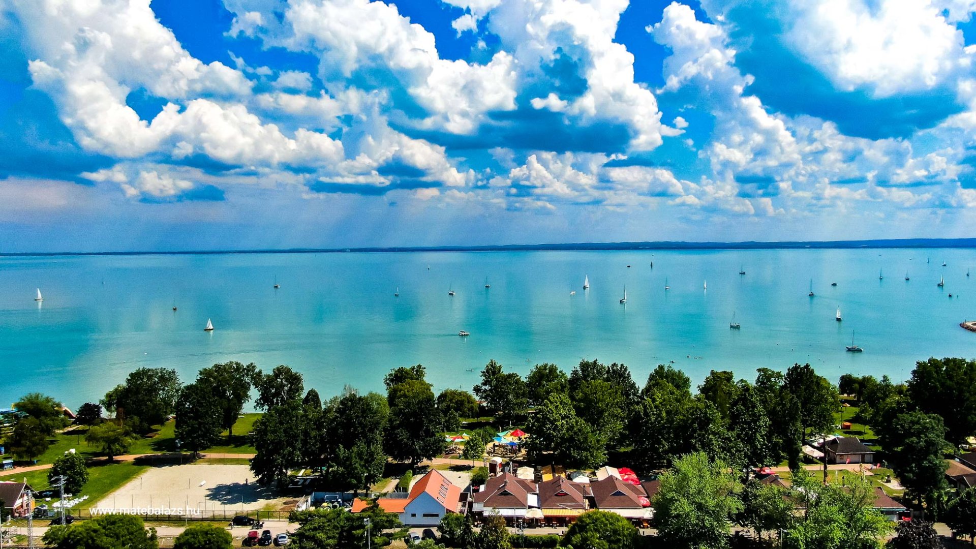Ez a Balaton hivatalos dala 2020-ban Íme a Balaton dala 2020