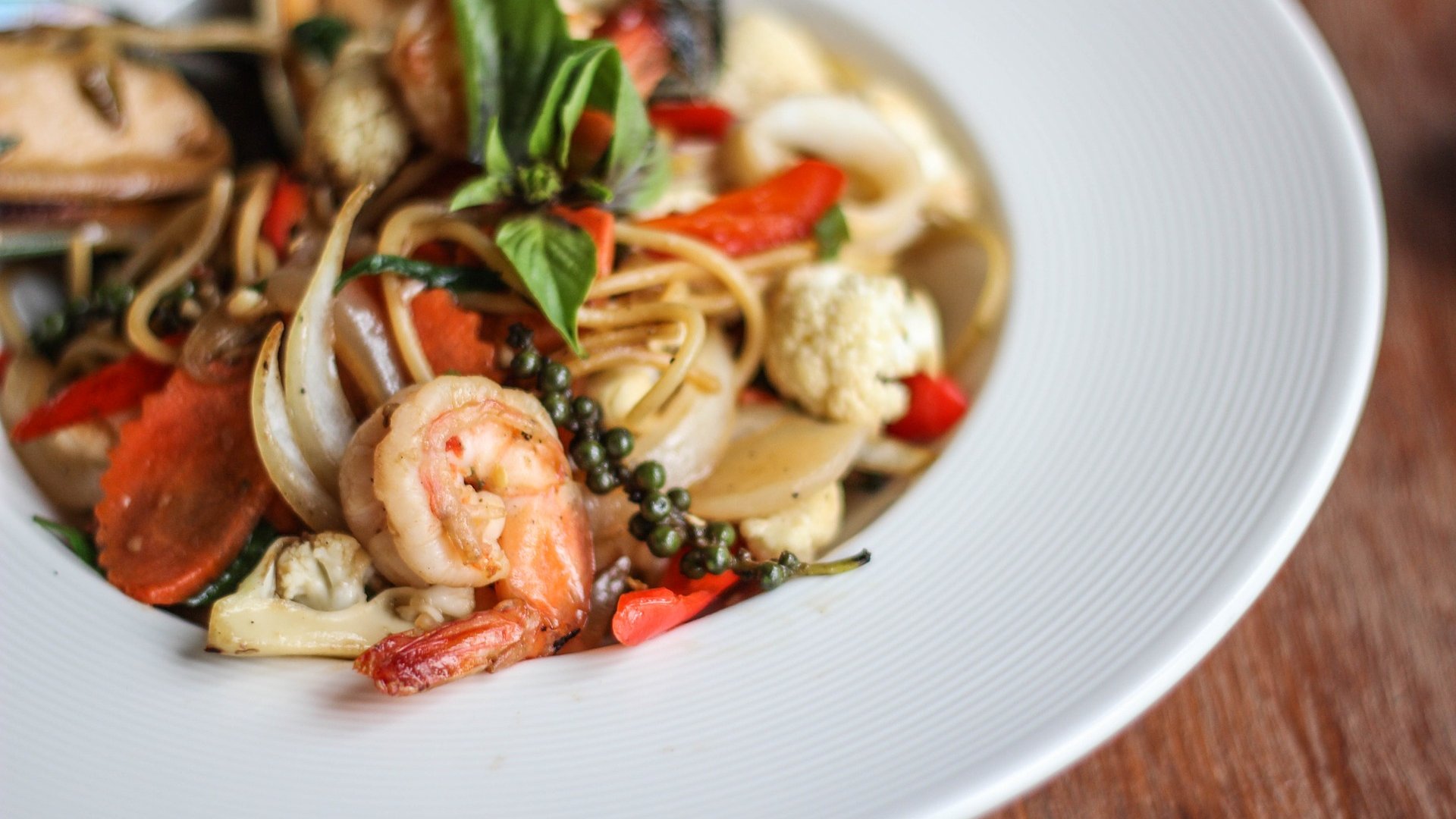 Olasz receptek: spagetti tenger gyümölcseivel Olasz Spagetti tenger gyümölcseivel recept