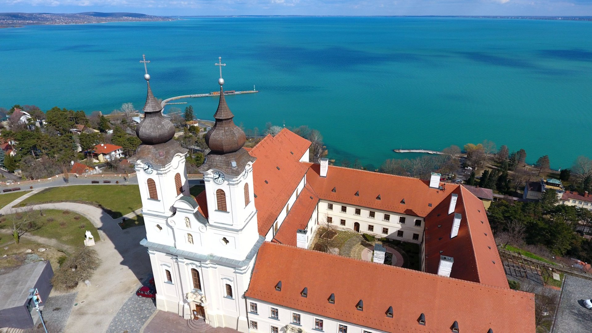 Imádott Balaton parti települések 5 település a Balaton partján, amit mind imádunk