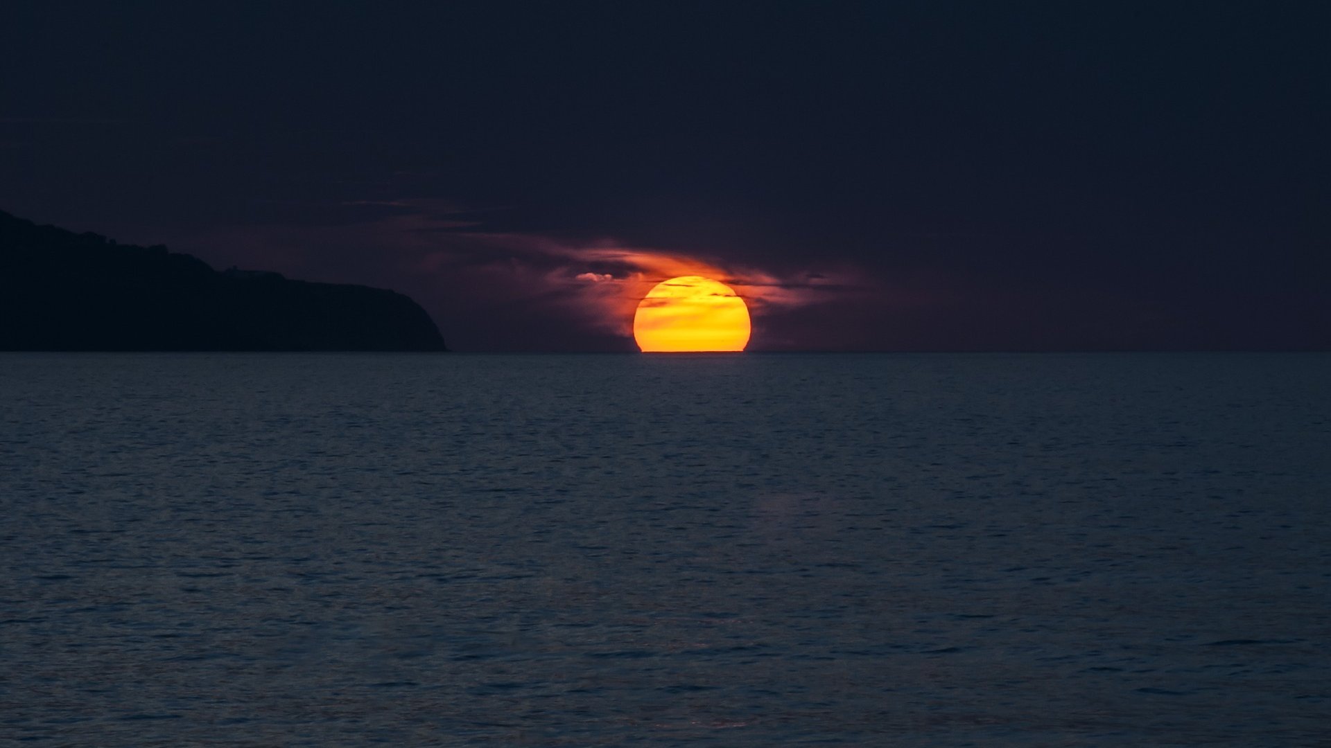 Különös dolgokat rejt az óceán sötétedés után