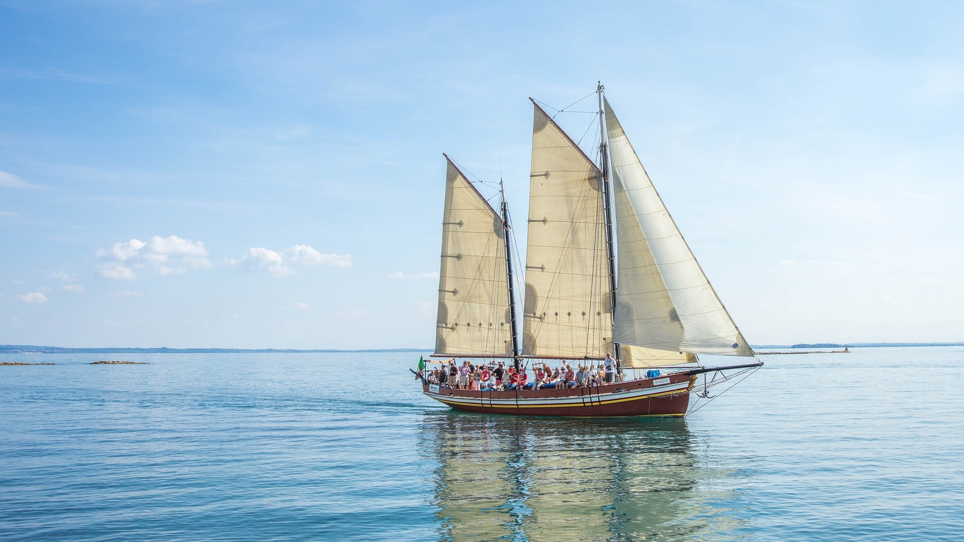 Hihetetlenül csodálatos vitorlások a Balaton vizén is! Lenyűgöző és csodálatos vitorlások a Balaton vizén