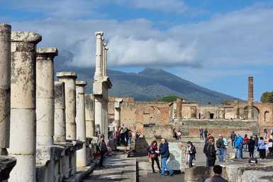 Utazás Pompeibe gyerekkel - hogyan lesz a legjobb, legélvezetesebb és legolcsóbb, mit nézz meg a környéken, hogyan utazz és hol szállj meg Pompei környékén?