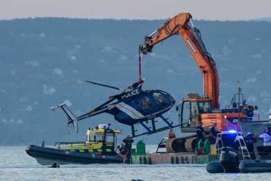 Balatonba zuhant egy helikopter: személyi sérülés nem történt, az esetről videó felvétel is kézült