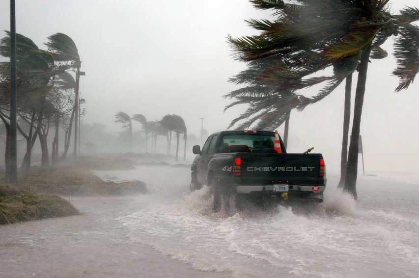 Élőben videózta Irma pusztító hurrikán tölcséreit – Félelmetes! 