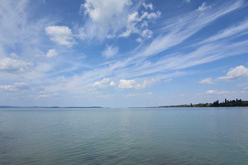 Balaton-átúszás