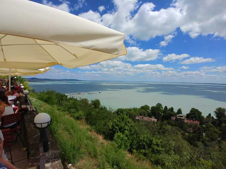 Írók, költők és a Balaton