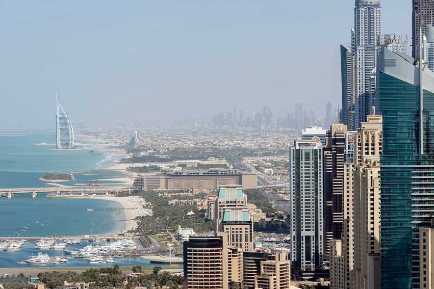 Vitrlázás az arab Dubajban