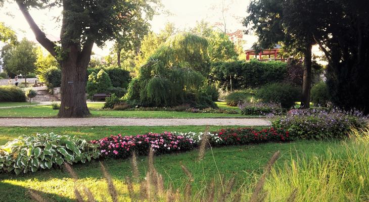 Példamutató csendrendelet a Balatonnál – nem nyírhatod a füvet hétvégén!