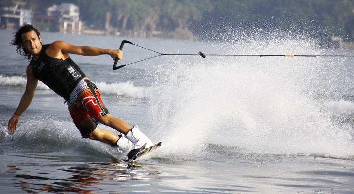 Extrém sportok Balatonon: 5 aktív nyalási program a Balatonnál