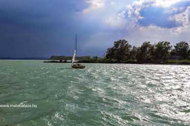 Ilyen lesz az időjárás a hétvégén a Balatonnál!