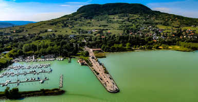 Szinyei Merse Pál festő a Balatonon