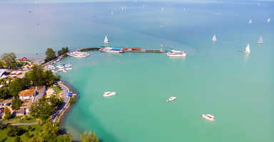 Idén is vár a Kultkikötő Balaton több városában is!
