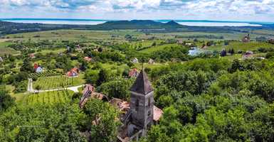  Összedőlt a Szent György-hegyi Emmaus Kápolna