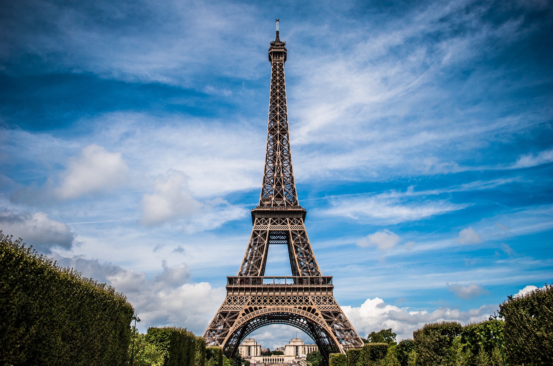 Romantikus nyaralás Párizsban: Eiffel torony