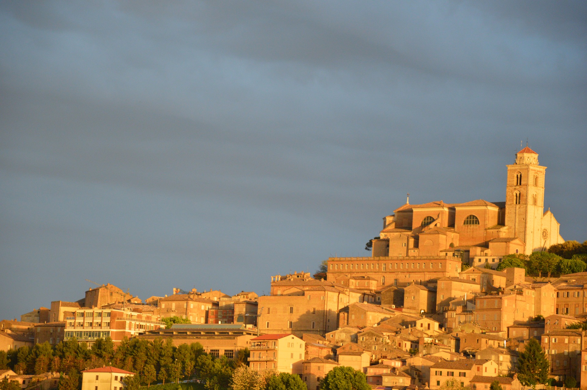 Eldugott helyek Olaszországban 2020: Macerata, Marche