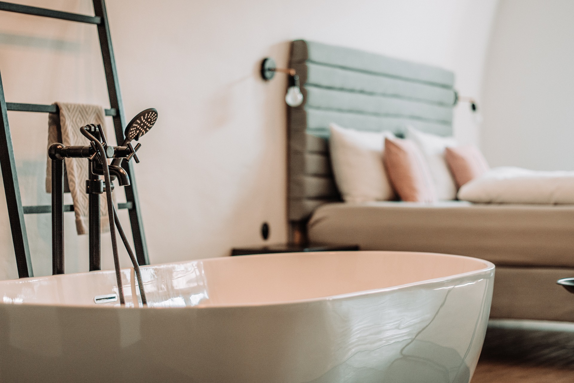 Luxus fürdőszoba modern ipari stílussal